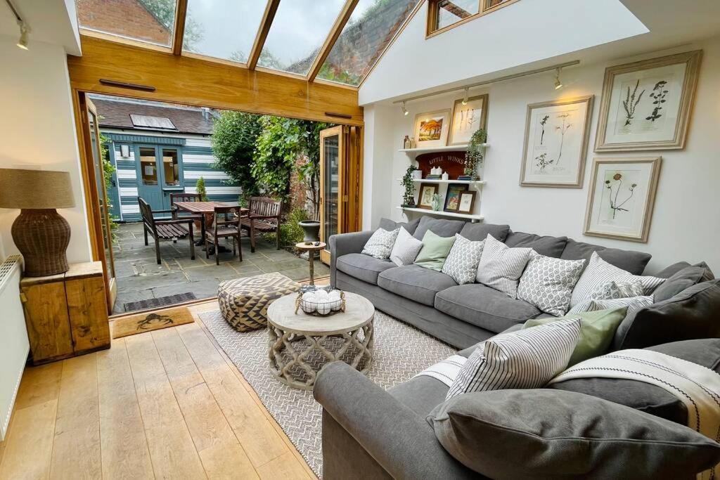 Вілла Dolls House - Luxury Townhouse *Sleeps 10* Henley-on-Thames Екстер'єр фото