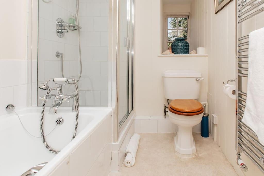 Вілла Dolls House - Luxury Townhouse *Sleeps 10* Henley-on-Thames Екстер'єр фото