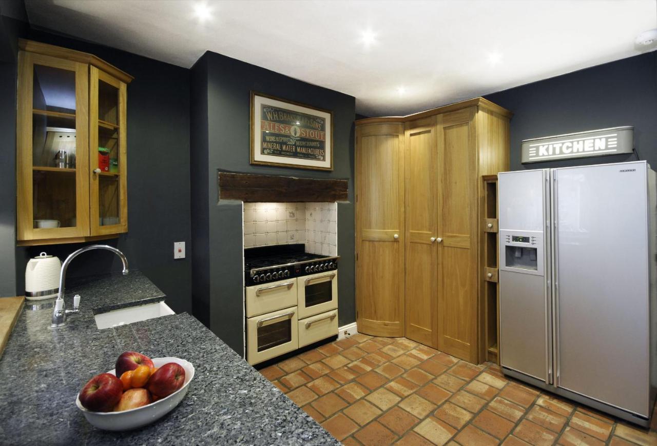 Вілла Dolls House - Luxury Townhouse *Sleeps 10* Henley-on-Thames Екстер'єр фото