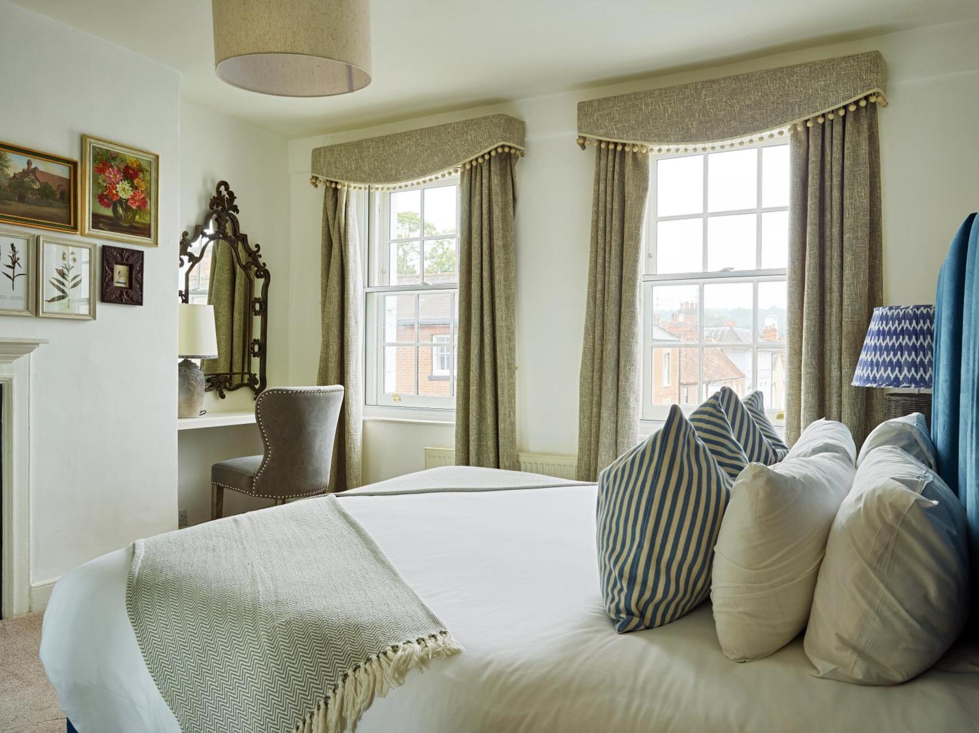 Вілла Dolls House - Luxury Townhouse *Sleeps 10* Henley-on-Thames Екстер'єр фото