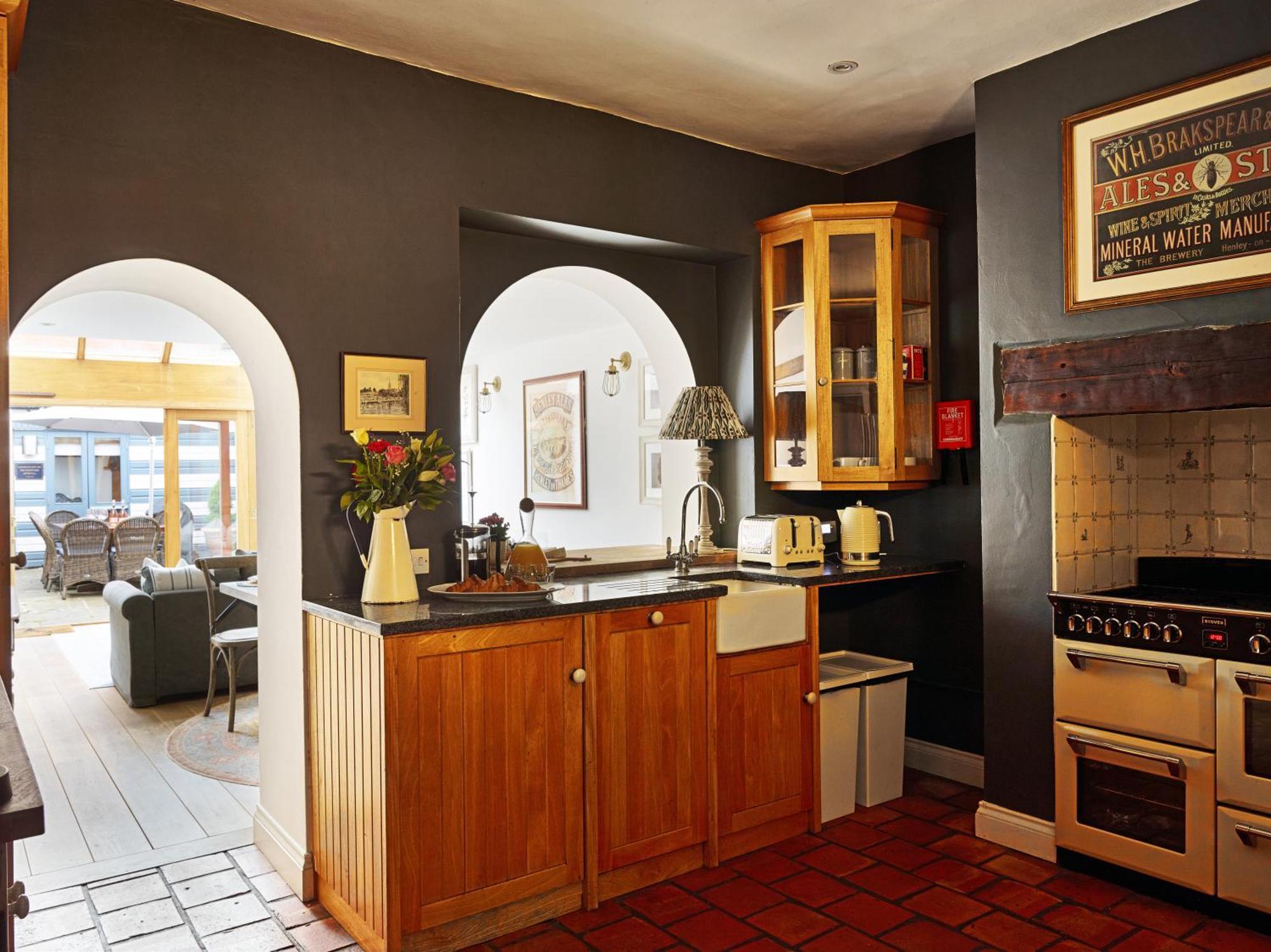 Вілла Dolls House - Luxury Townhouse *Sleeps 10* Henley-on-Thames Екстер'єр фото